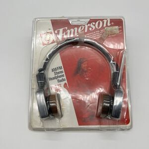 EMERSON AM/FM STEREO HEADPHONE RADIO W/retractable  Antenna Red PHS22 BP/R